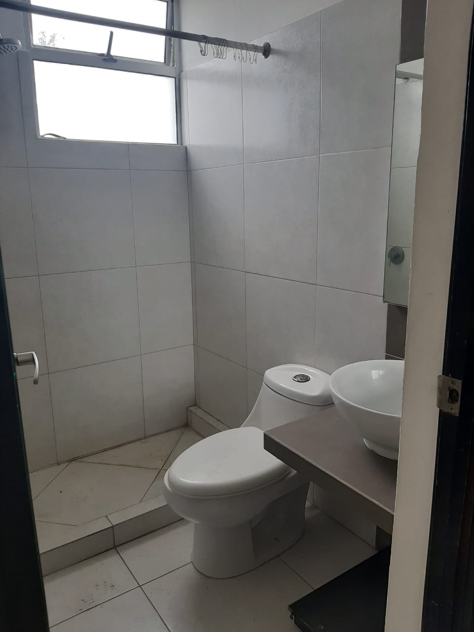 Venta de Casa o Casas, Terrenos, Propiedades, Apartamentos, Inmuebles en Guatemala, zona 11, zona 7, zona 2, zona 18, zona 16, Mixco, Carretera Al Salvador, Fraijanes, Santa Catarina Pinula, Antigua Guatemala, Villa Nueva, Villa Canales, San Miguel Petapa - Venta o Alquiler de Casas En Guatemala