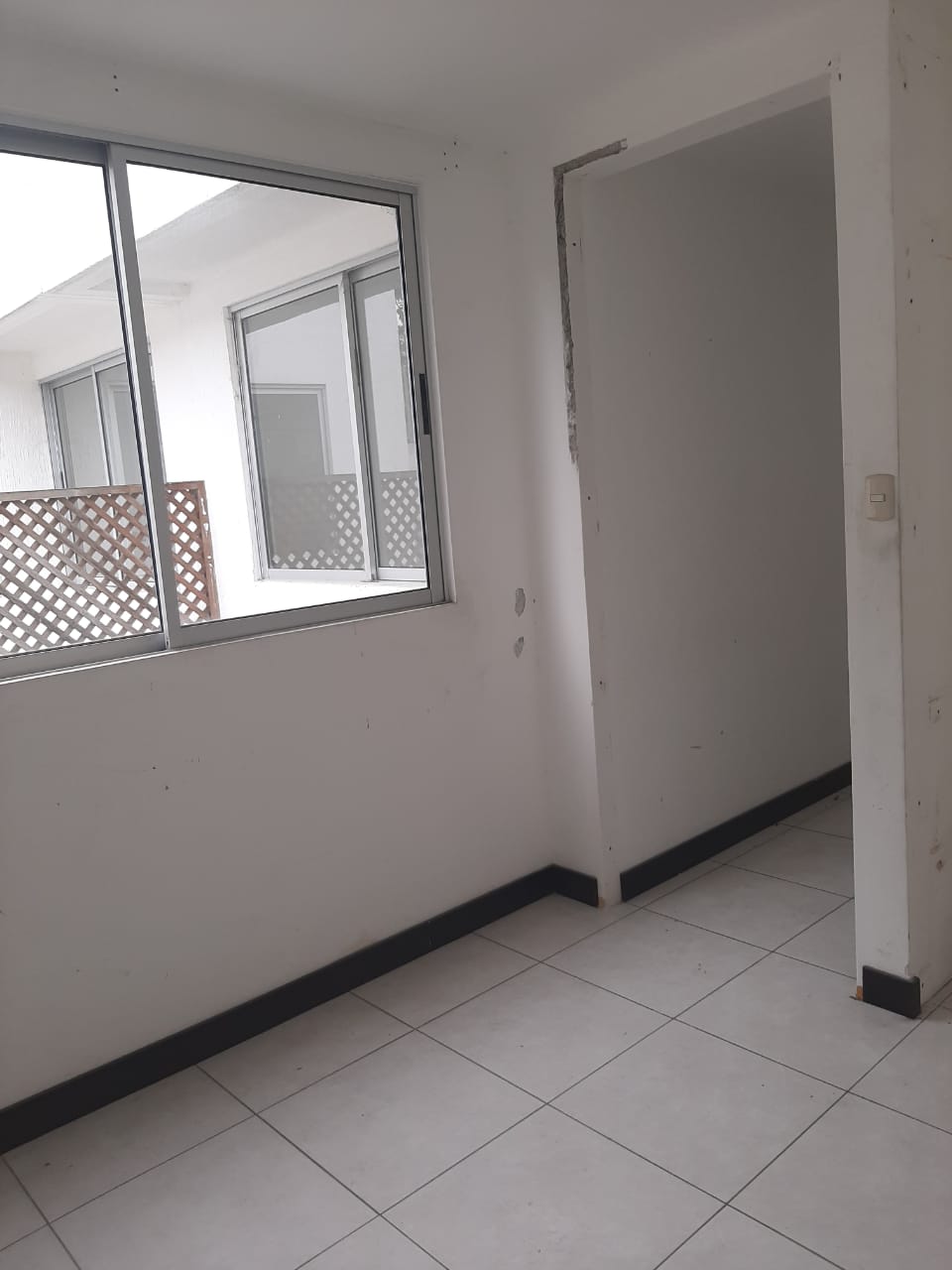 Venta de Casa o Casas, Terrenos, Propiedades, Apartamentos, Inmuebles en Guatemala, zona 11, zona 7, zona 2, zona 18, zona 16, Mixco, Carretera Al Salvador, Fraijanes, Santa Catarina Pinula, Antigua Guatemala, Villa Nueva, Villa Canales, San Miguel Petapa - Venta o Alquiler de Casas En Guatemala