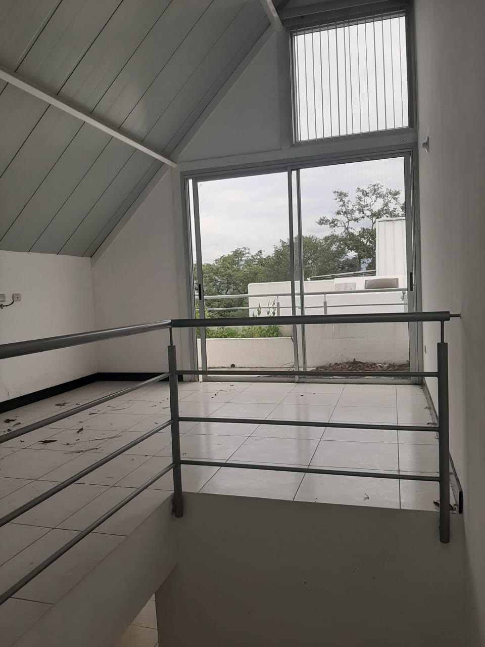 Venta de Casa o Casas, Terrenos, Propiedades, Apartamentos, Inmuebles en Guatemala, zona 11, zona 7, zona 2, zona 18, zona 16, Mixco, Carretera Al Salvador, Fraijanes, Santa Catarina Pinula, Antigua Guatemala, Villa Nueva, Villa Canales, San Miguel Petapa - Venta o Alquiler de Casas En Guatemala