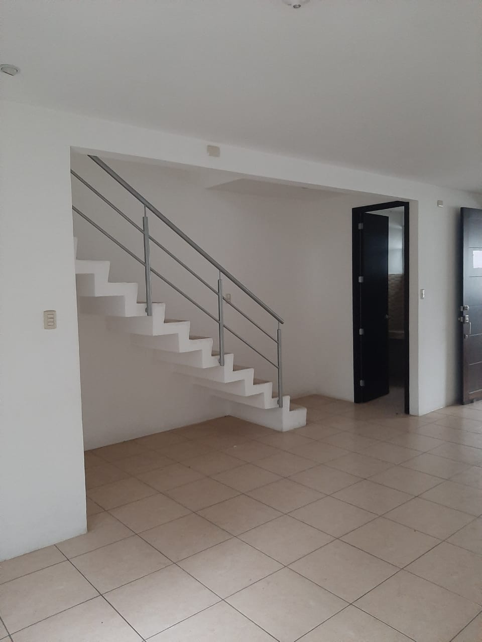 Venta de Casa o Casas, Terrenos, Propiedades, Apartamentos, Inmuebles en Guatemala, zona 11, zona 7, zona 2, zona 18, zona 16, Mixco, Carretera Al Salvador, Fraijanes, Santa Catarina Pinula, Antigua Guatemala, Villa Nueva, Villa Canales, San Miguel Petapa - Venta o Alquiler de Casas En Guatemala