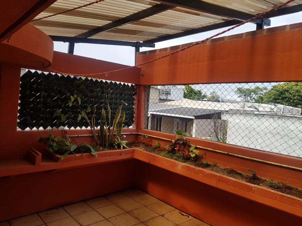 Venta de Casa o Casas, Terrenos, Propiedades, Apartamentos, Inmuebles en Guatemala, zona 11, zona 7, zona 2, zona 18, zona 16, Mixco, Carretera Al Salvador, Fraijanes, Santa Catarina Pinula, Antigua Guatemala, Villa Nueva, Villa Canales, San Miguel Petapa - Venta o Alquiler de Casas En Guatemala