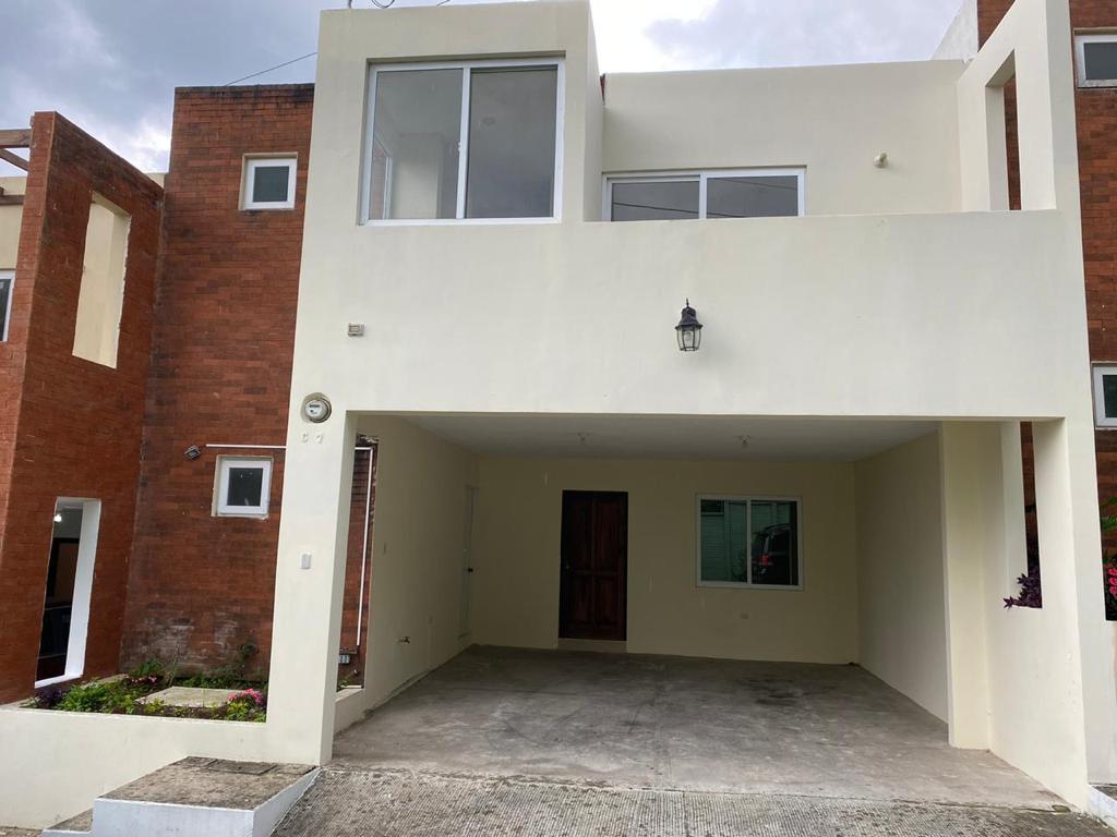 Venta de Casa o Casas, Terrenos, Propiedades, Apartamentos, Inmuebles en Guatemala, zona 11, zona 7, zona 2, zona 18, zona 16, Mixco, Carretera Al Salvador, Fraijanes, Santa Catarina Pinula, Antigua Guatemala, Villa Nueva, Villa Canales, San Miguel Petapa - Venta o Alquiler de Casas En Guatemala