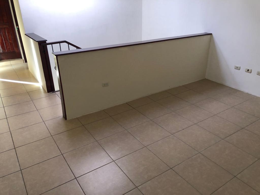 Venta de Casa o Casas, Terrenos, Propiedades, Apartamentos, Inmuebles en Guatemala, zona 11, zona 7, zona 2, zona 18, zona 16, Mixco, Carretera Al Salvador, Fraijanes, Santa Catarina Pinula, Antigua Guatemala, Villa Nueva, Villa Canales, San Miguel Petapa - Venta o Alquiler de Casas En Guatemala