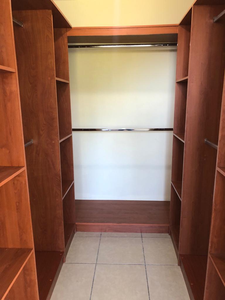 Venta de Casa o Casas, Terrenos, Propiedades, Apartamentos, Inmuebles en Guatemala, zona 11, zona 7, zona 2, zona 18, zona 16, Mixco, Carretera Al Salvador, Fraijanes, Santa Catarina Pinula, Antigua Guatemala, Villa Nueva, Villa Canales, San Miguel Petapa - Venta o Alquiler de Casas En Guatemala