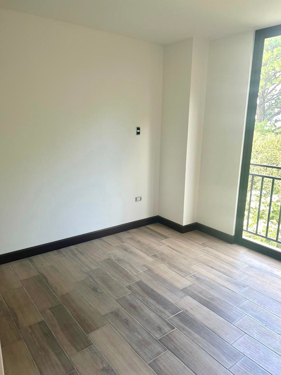 Venta de Casa o Casas, Terrenos, Propiedades, Apartamentos, Inmuebles en Guatemala, zona 11, zona 7, zona 2, zona 18, zona 16, Mixco, Carretera Al Salvador, Fraijanes, Santa Catarina Pinula, Antigua Guatemala, Villa Nueva, Villa Canales, San Miguel Petapa - Venta o Alquiler de Casas En Guatemala