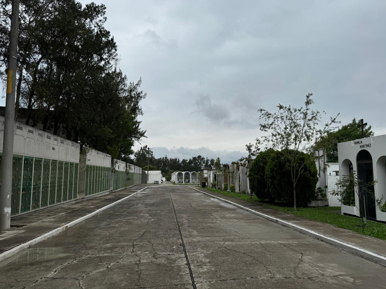 Venta de Casa o Casas, Terrenos, Propiedades, Apartamentos, Inmuebles en Guatemala, zona 11, zona 7, zona 2, zona 18, zona 16, Mixco, Carretera Al Salvador, Fraijanes, Santa Catarina Pinula, Antigua Guatemala, Villa Nueva, Villa Canales, San Miguel Petapa - Venta o Alquiler de Casas En Guatemala