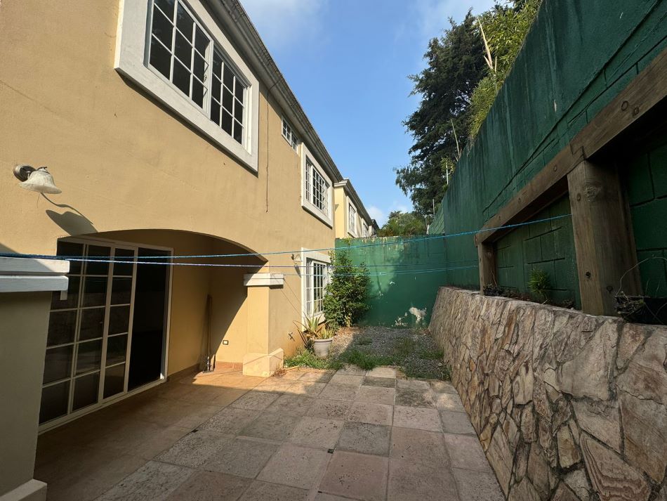 Venta de Casa o Casas, Terrenos, Propiedades, Apartamentos, Inmuebles en Guatemala, zona 11, zona 7, zona 2, zona 18, zona 16, Mixco, Carretera Al Salvador, Fraijanes, Santa Catarina Pinula, Antigua Guatemala, Villa Nueva, Villa Canales, San Miguel Petapa - Venta o Alquiler de Casas En Guatemala