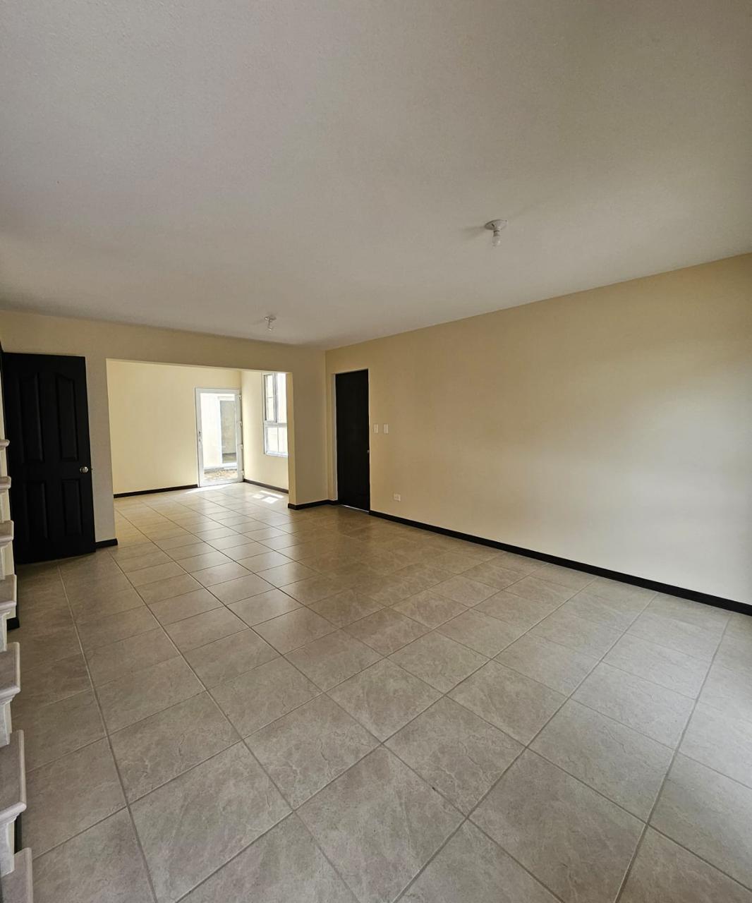 Venta de Casa o Casas, Terrenos, Propiedades, Apartamentos, Inmuebles en Guatemala, zona 11, zona 7, zona 2, zona 18, zona 16, Mixco, Carretera Al Salvador, Fraijanes, Santa Catarina Pinula, Antigua Guatemala, Villa Nueva, Villa Canales, San Miguel Petapa - Venta o Alquiler de Casas En Guatemala