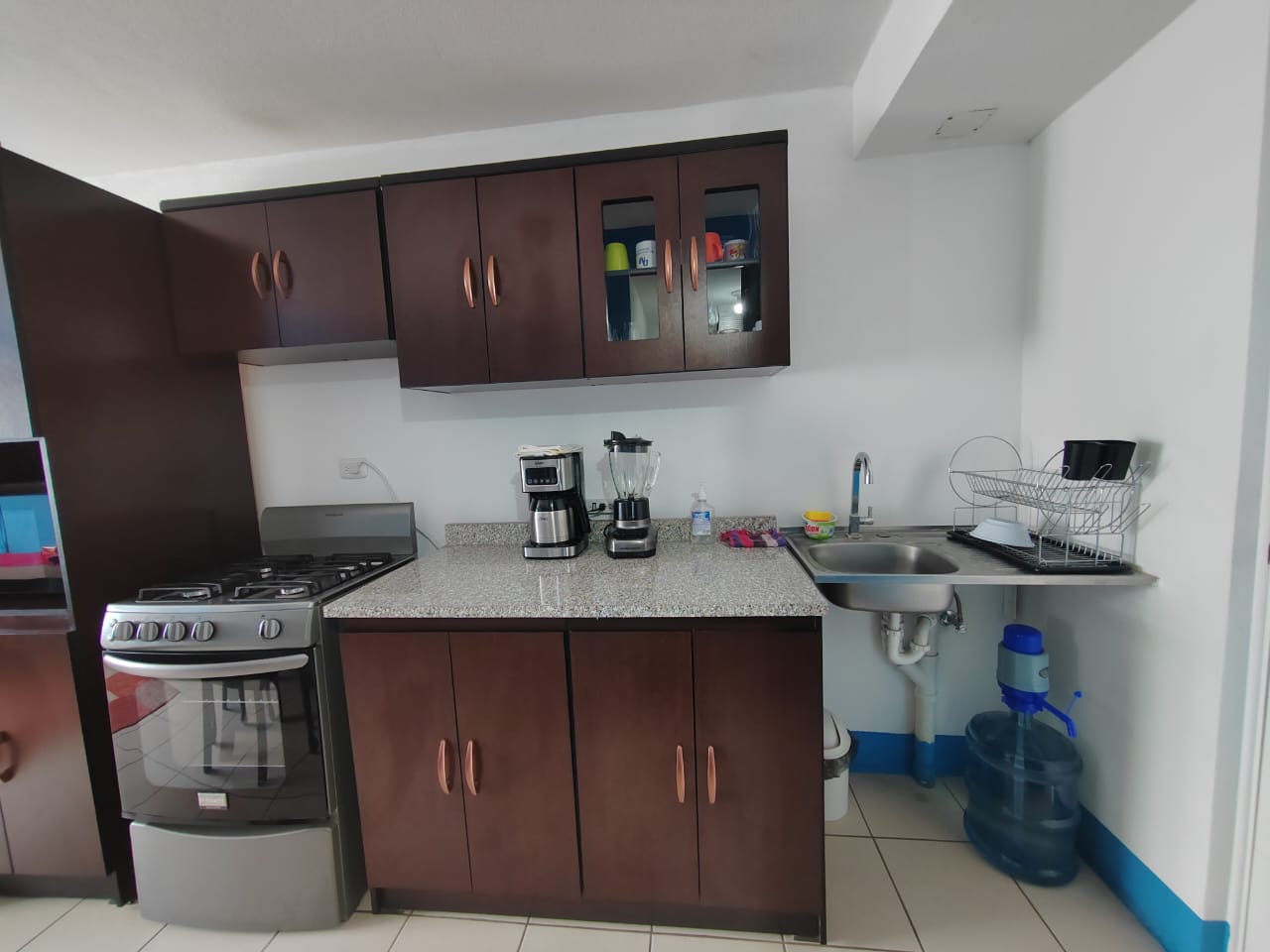 Venta de Casa o Casas, Terrenos, Propiedades, Apartamentos, Inmuebles en Guatemala, zona 11, zona 7, zona 2, zona 18, zona 16, Mixco, Carretera Al Salvador, Fraijanes, Santa Catarina Pinula, Antigua Guatemala, Villa Nueva, Villa Canales, San Miguel Petapa - Venta o Alquiler de Casas En Guatemala