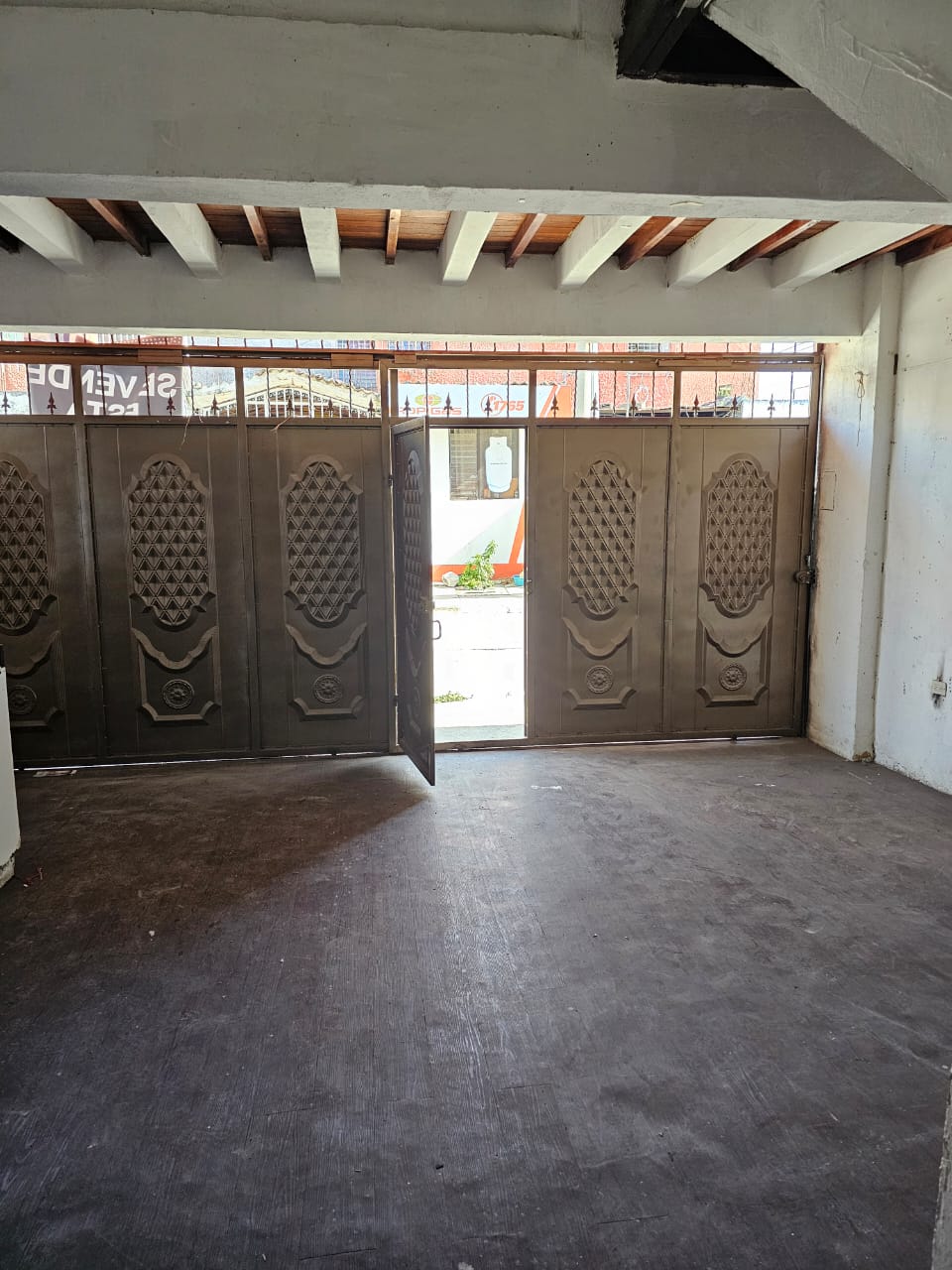 Venta de Casa o Casas, Terrenos, Propiedades, Apartamentos, Inmuebles en Guatemala, zona 11, zona 7, zona 2, zona 18, zona 16, Mixco, Carretera Al Salvador, Fraijanes, Santa Catarina Pinula, Antigua Guatemala, Villa Nueva, Villa Canales, San Miguel Petapa - Venta o Alquiler de Casas En Guatemala