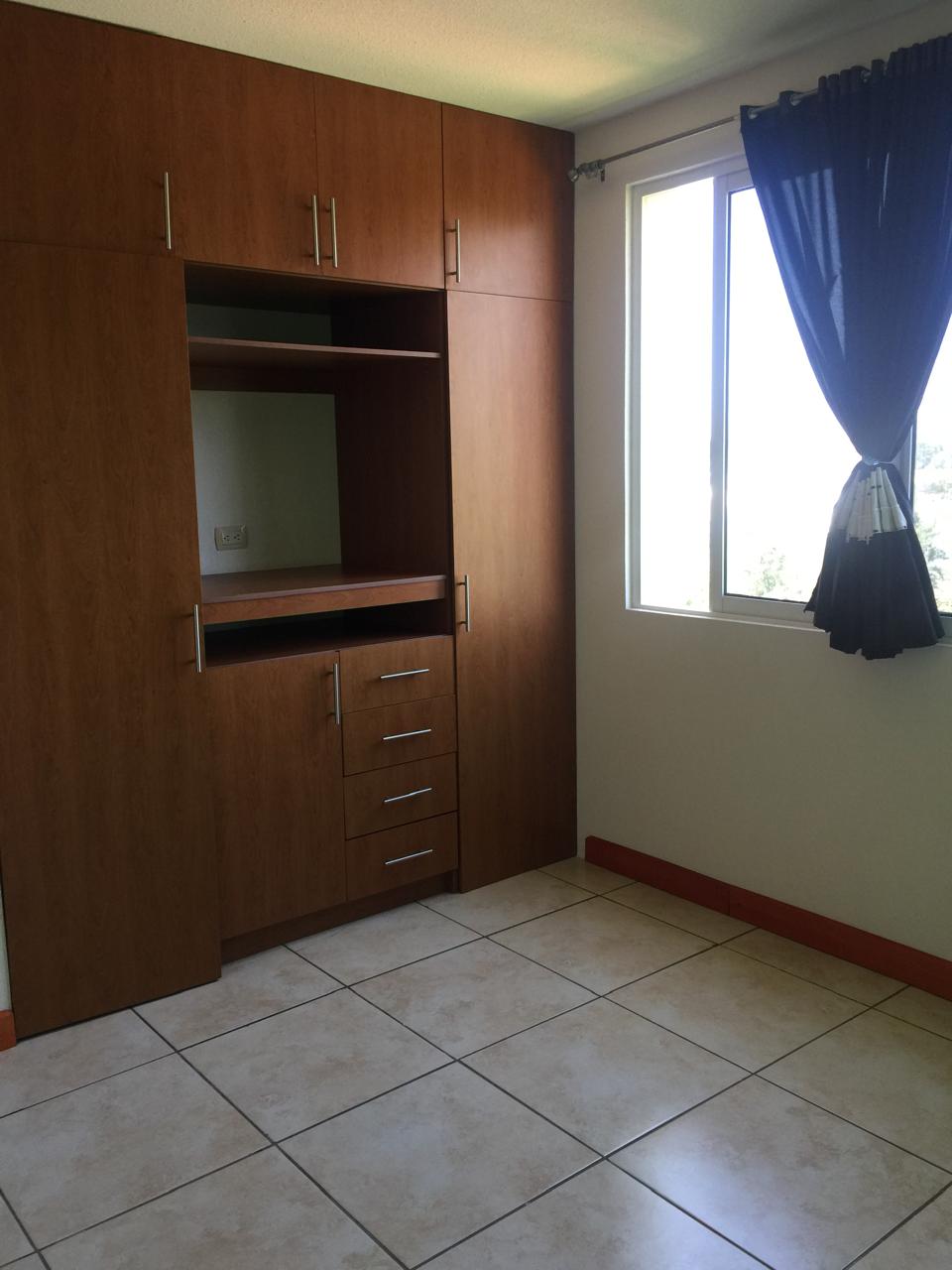 Venta de Casa o Casas, Terrenos, Propiedades, Apartamentos, Inmuebles en Guatemala, zona 11, zona 7, zona 2, zona 18, zona 16, Mixco, Carretera Al Salvador, Fraijanes, Santa Catarina Pinula, Antigua Guatemala, Villa Nueva, Villa Canales, San Miguel Petapa - Venta o Alquiler de Casas En Guatemala