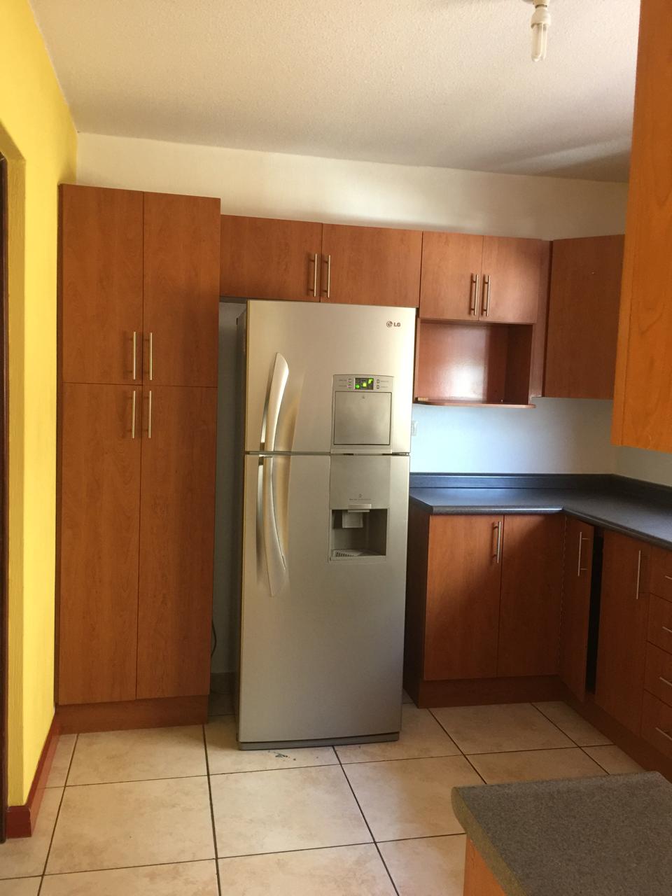 Venta de Casa o Casas, Terrenos, Propiedades, Apartamentos, Inmuebles en Guatemala, zona 11, zona 7, zona 2, zona 18, zona 16, Mixco, Carretera Al Salvador, Fraijanes, Santa Catarina Pinula, Antigua Guatemala, Villa Nueva, Villa Canales, San Miguel Petapa - Venta o Alquiler de Casas En Guatemala