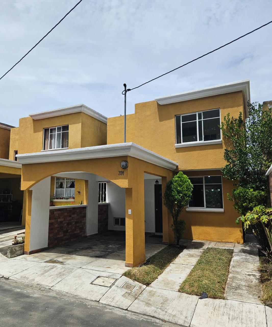 Venta de Casa o Casas, Terrenos, Propiedades, Apartamentos, Inmuebles en Guatemala, zona 11, zona 7, zona 2, zona 18, zona 16, Mixco, Carretera Al Salvador, Fraijanes, Santa Catarina Pinula, Antigua Guatemala, Villa Nueva, Villa Canales, San Miguel Petapa - Venta o Alquiler de Casas En Guatemala