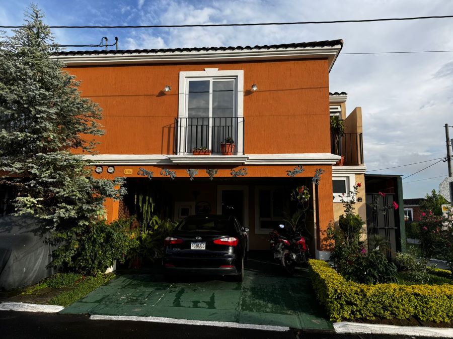 Venta de Casa o Casas, Terrenos, Propiedades, Apartamentos, Inmuebles en Guatemala, zona 11, zona 7, zona 2, zona 18, zona 16, Mixco, Carretera Al Salvador, Fraijanes, Santa Catarina Pinula, Antigua Guatemala, Villa Nueva, Villa Canales, San Miguel Petapa - Venta o Alquiler de Casas En Guatemala