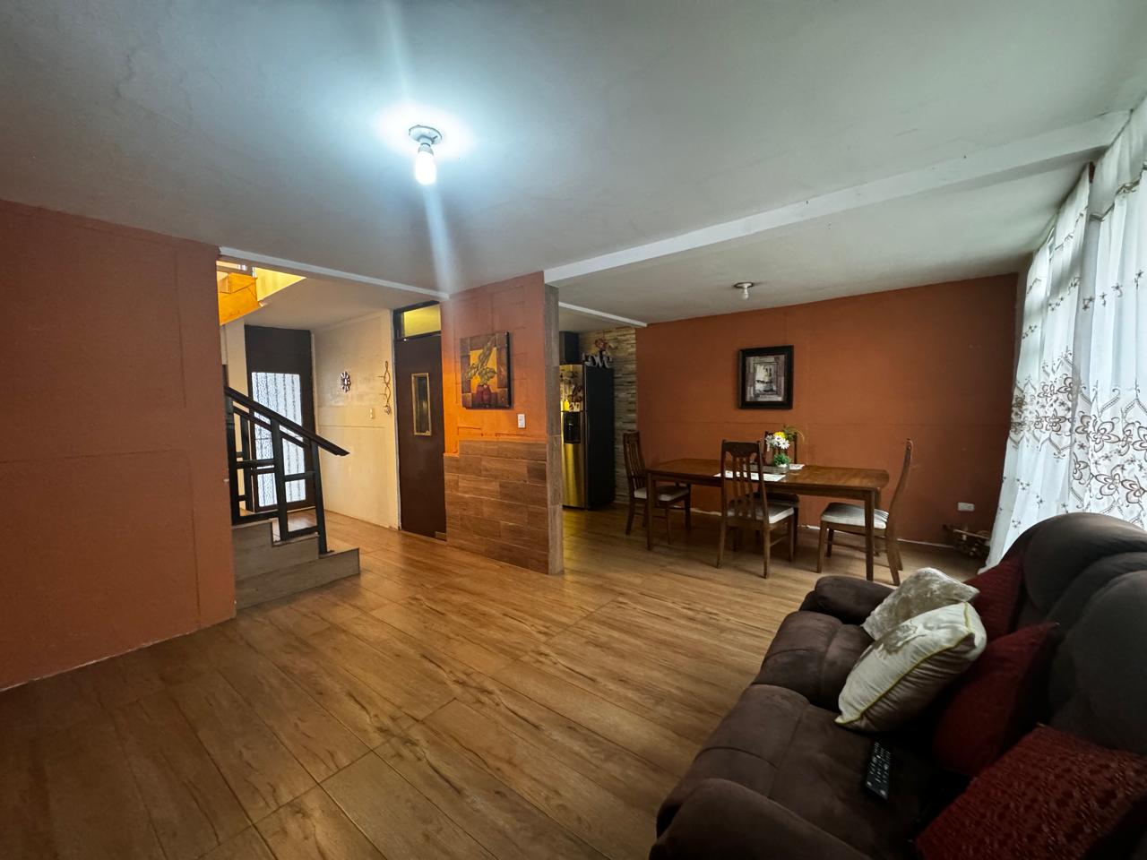 Venta de Casa o Casas, Terrenos, Propiedades, Apartamentos, Inmuebles en Guatemala, zona 11, zona 7, zona 2, zona 18, zona 16, Mixco, Carretera Al Salvador, Fraijanes, Santa Catarina Pinula, Antigua Guatemala, Villa Nueva, Villa Canales, San Miguel Petapa - Venta o Alquiler de Casas En Guatemala