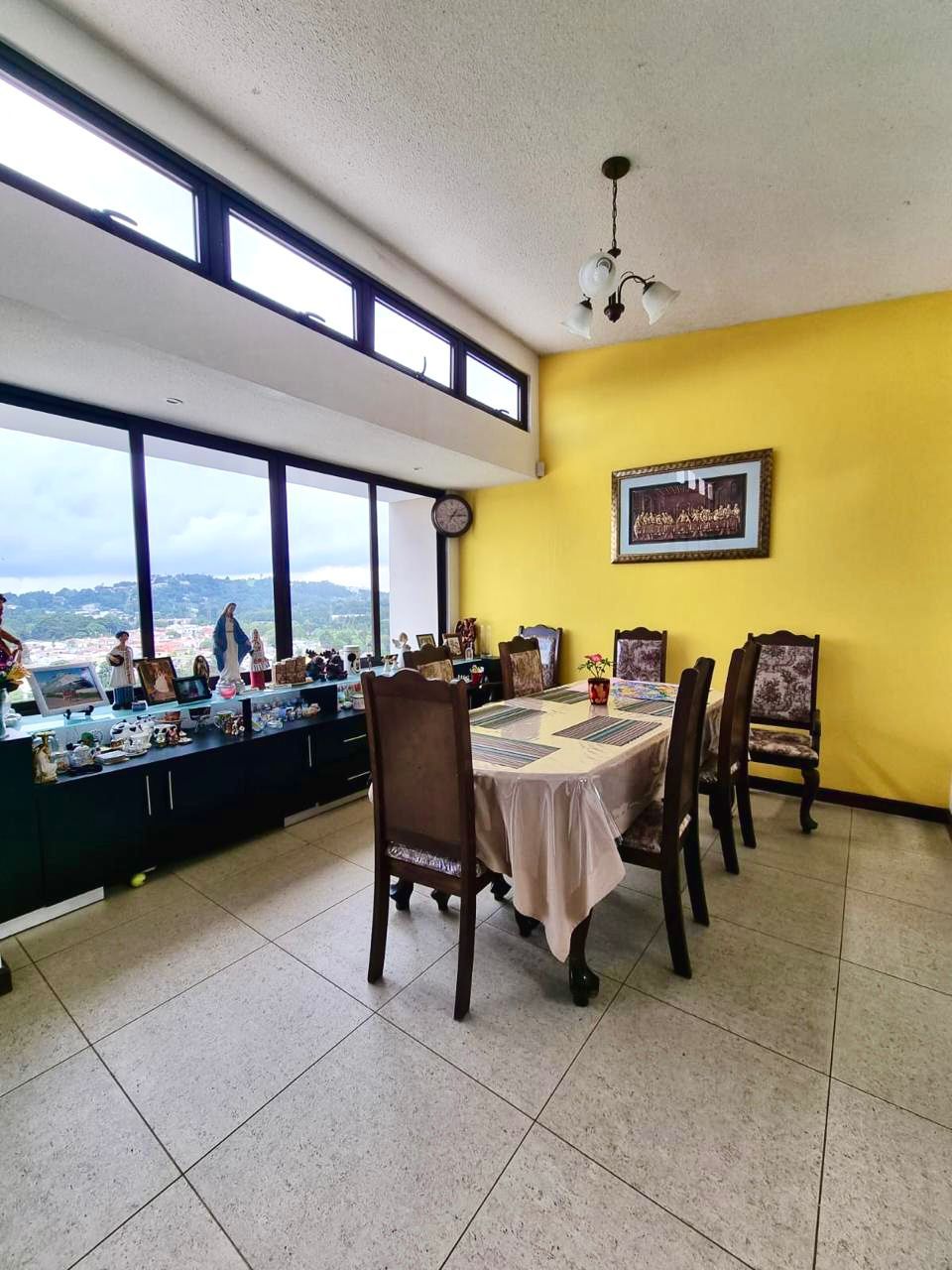 Venta de Casa o Casas, Terrenos, Propiedades, Apartamentos, Inmuebles en Guatemala, zona 11, zona 7, zona 2, zona 18, zona 16, Mixco, Carretera Al Salvador, Fraijanes, Santa Catarina Pinula, Antigua Guatemala, Villa Nueva, Villa Canales, San Miguel Petapa - Venta o Alquiler de Casas En Guatemala