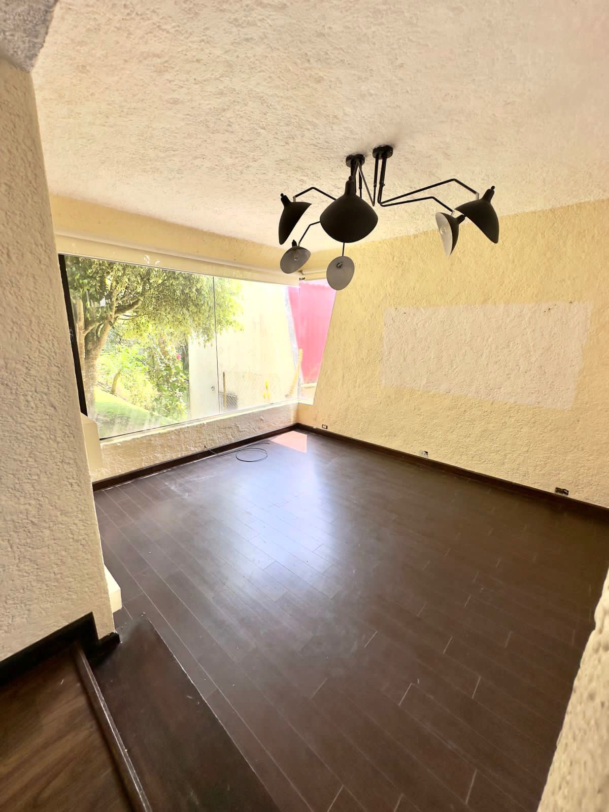 Venta de Casa o Casas, Terrenos, Propiedades, Apartamentos, Inmuebles en Guatemala, zona 11, zona 7, zona 2, zona 18, zona 16, Mixco, Carretera Al Salvador, Fraijanes, Santa Catarina Pinula, Antigua Guatemala, Villa Nueva, Villa Canales, San Miguel Petapa - Venta o Alquiler de Casas En Guatemala