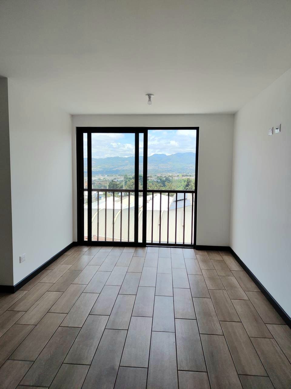 Venta de Casa o Casas, Terrenos, Propiedades, Apartamentos, Inmuebles en Guatemala, zona 11, zona 7, zona 2, zona 18, zona 16, Mixco, Carretera Al Salvador, Fraijanes, Santa Catarina Pinula, Antigua Guatemala, Villa Nueva, Villa Canales, San Miguel Petapa - Venta o Alquiler de Casas En Guatemala