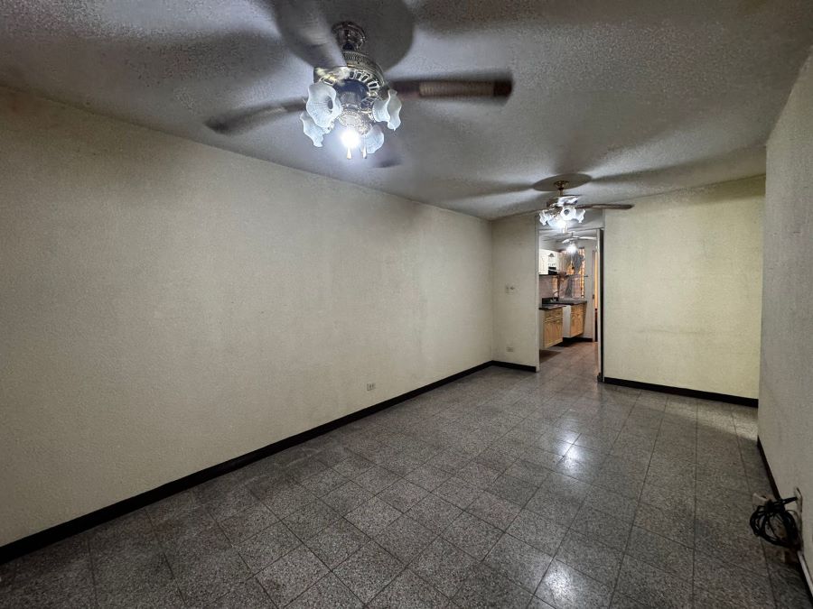 Venta de Casa o Casas, Terrenos, Propiedades, Apartamentos, Inmuebles en Guatemala, zona 11, zona 7, zona 2, zona 18, zona 16, Mixco, Carretera Al Salvador, Fraijanes, Santa Catarina Pinula, Antigua Guatemala, Villa Nueva, Villa Canales, San Miguel Petapa - Venta o Alquiler de Casas En Guatemala