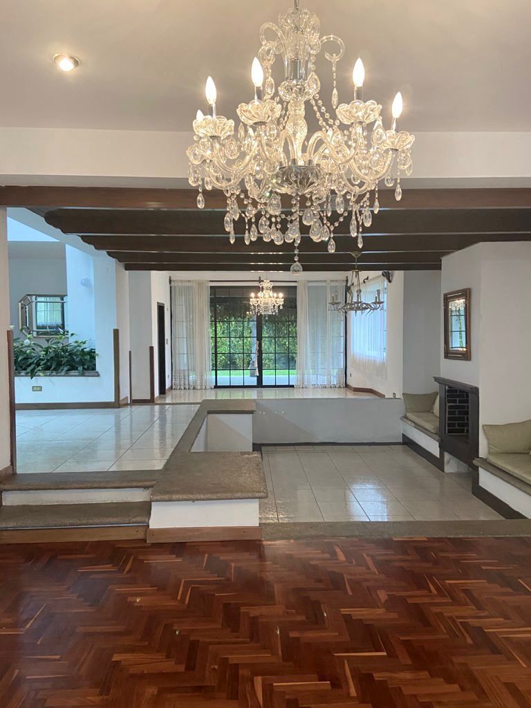 Venta de Casa o Casas, Terrenos, Propiedades, Apartamentos, Inmuebles en Guatemala, zona 11, zona 7, zona 2, zona 18, zona 16, Mixco, Carretera Al Salvador, Fraijanes, Santa Catarina Pinula, Antigua Guatemala, Villa Nueva, Villa Canales, San Miguel Petapa - Venta o Alquiler de Casas En Guatemala