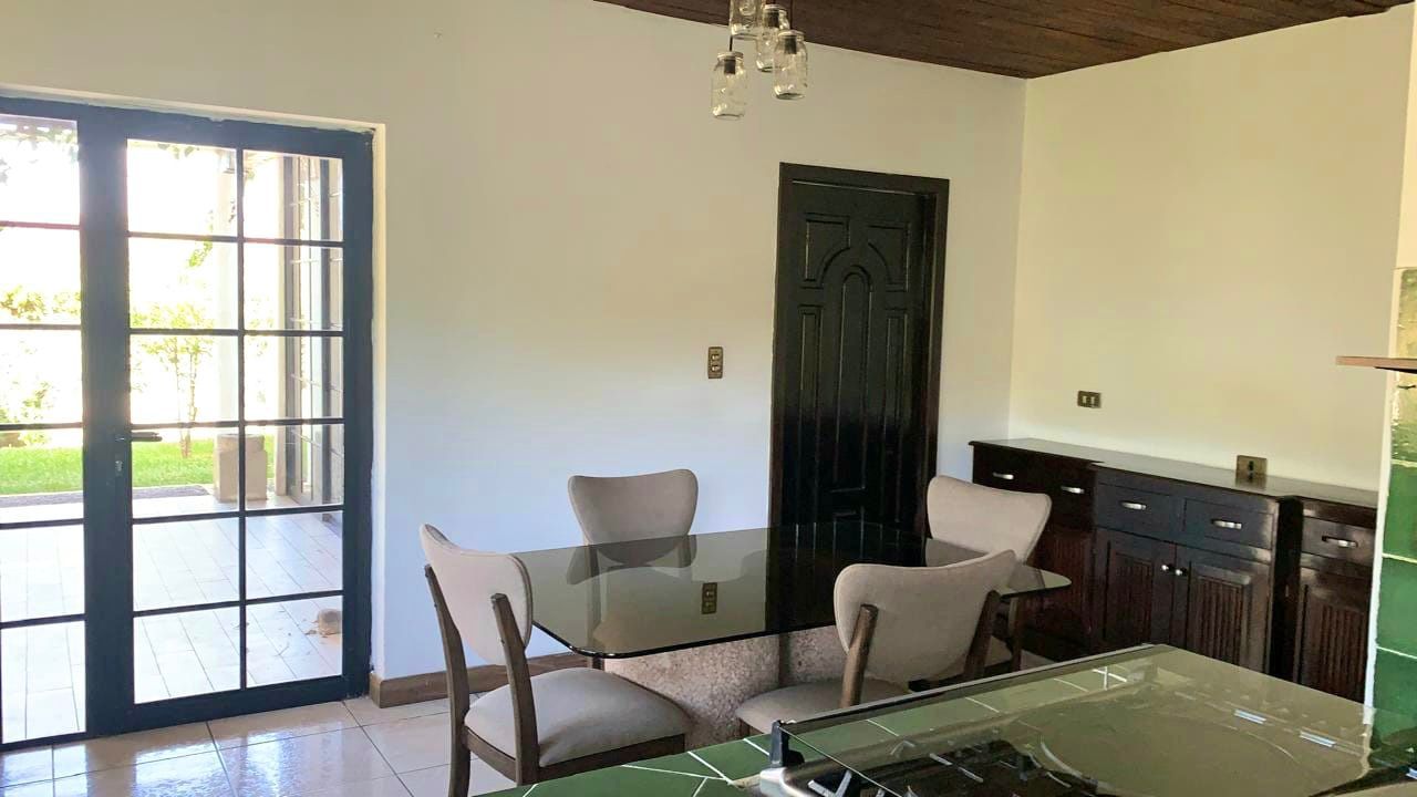 Venta de Casa o Casas, Terrenos, Propiedades, Apartamentos, Inmuebles en Guatemala, zona 11, zona 7, zona 2, zona 18, zona 16, Mixco, Carretera Al Salvador, Fraijanes, Santa Catarina Pinula, Antigua Guatemala, Villa Nueva, Villa Canales, San Miguel Petapa - Venta o Alquiler de Casas En Guatemala