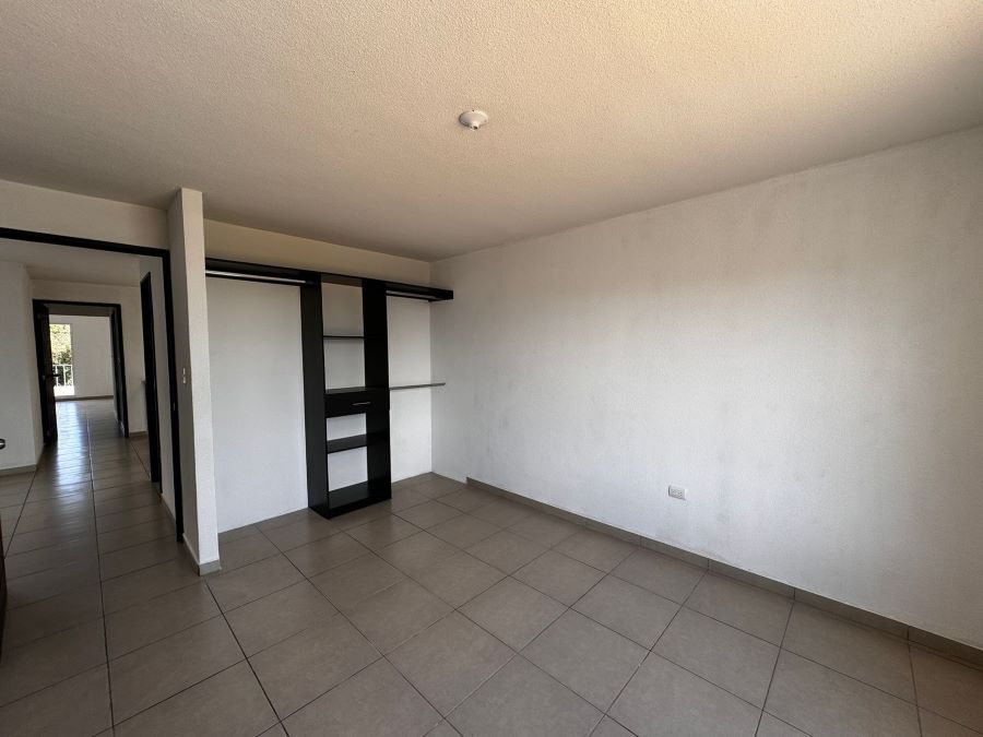 Venta de Casa o Casas, Terrenos, Propiedades, Apartamentos, Inmuebles en Guatemala, zona 11, zona 7, zona 2, zona 18, zona 16, Mixco, Carretera Al Salvador, Fraijanes, Santa Catarina Pinula, Antigua Guatemala, Villa Nueva, Villa Canales, San Miguel Petapa - Venta o Alquiler de Casas En Guatemala