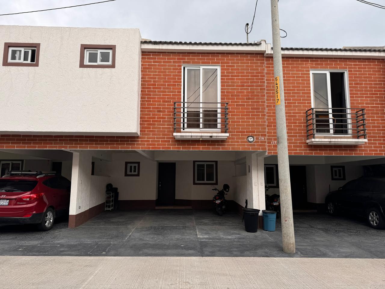 Venta de Casa o Casas, Terrenos, Propiedades, Apartamentos, Inmuebles en Guatemala, zona 11, zona 7, zona 2, zona 18, zona 16, Mixco, Carretera Al Salvador, Fraijanes, Santa Catarina Pinula, Antigua Guatemala, Villa Nueva, Villa Canales, San Miguel Petapa - Venta o Alquiler de Casas En Guatemala