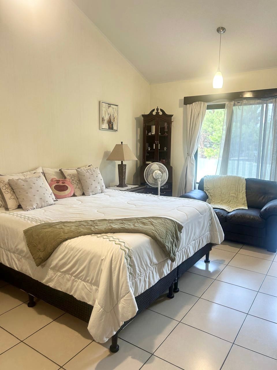 Venta de Casa o Casas, Terrenos, Propiedades, Apartamentos, Inmuebles en Guatemala, zona 11, zona 7, zona 2, zona 18, zona 16, Mixco, Carretera Al Salvador, Fraijanes, Santa Catarina Pinula, Antigua Guatemala, Villa Nueva, Villa Canales, San Miguel Petapa - Venta o Alquiler de Casas En Guatemala