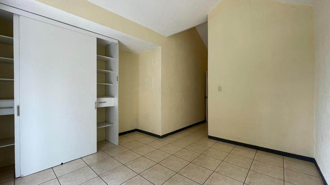 Venta de Casa o Casas, Terrenos, Propiedades, Apartamentos, Inmuebles en Guatemala, zona 11, zona 7, zona 2, zona 18, zona 16, Mixco, Carretera Al Salvador, Fraijanes, Santa Catarina Pinula, Antigua Guatemala, Villa Nueva, Villa Canales, San Miguel Petapa - Venta o Alquiler de Casas En Guatemala