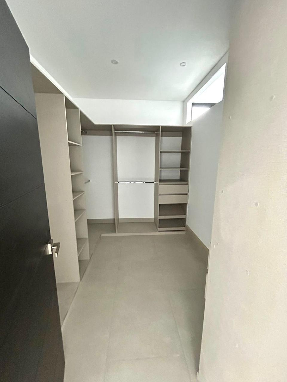 Venta de Casa o Casas, Terrenos, Propiedades, Apartamentos, Inmuebles en Guatemala, zona 11, zona 7, zona 2, zona 18, zona 16, Mixco, Carretera Al Salvador, Fraijanes, Santa Catarina Pinula, Antigua Guatemala, Villa Nueva, Villa Canales, San Miguel Petapa - Venta o Alquiler de Casas En Guatemala