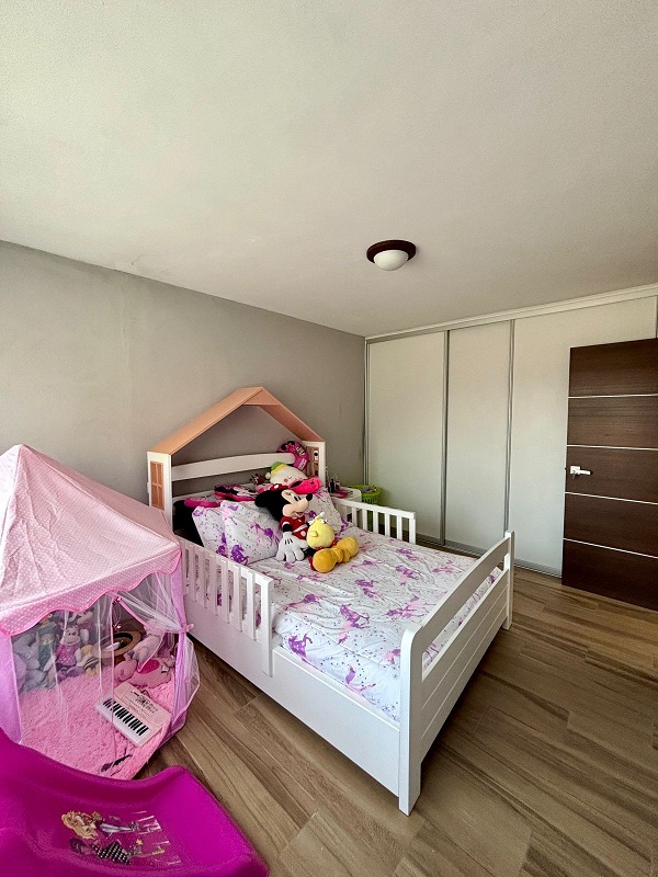 Venta de Casa o Casas, Terrenos, Propiedades, Apartamentos, Inmuebles en Guatemala, zona 11, zona 7, zona 2, zona 18, zona 16, Mixco, Carretera Al Salvador, Fraijanes, Santa Catarina Pinula, Antigua Guatemala, Villa Nueva, Villa Canales, San Miguel Petapa - Venta o Alquiler de Casas En Guatemala