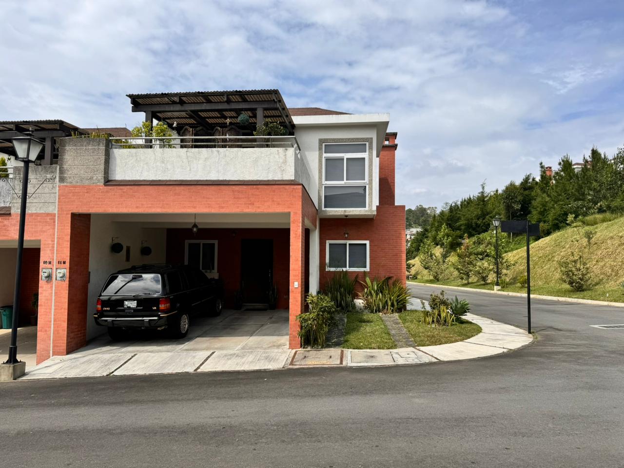 Venta de Casa o Casas, Terrenos, Propiedades, Apartamentos, Inmuebles en Guatemala, zona 11, zona 7, zona 2, zona 18, zona 16, Mixco, Carretera Al Salvador, Fraijanes, Santa Catarina Pinula, Antigua Guatemala, Villa Nueva, Villa Canales, San Miguel Petapa - Venta o Alquiler de Casas En Guatemala