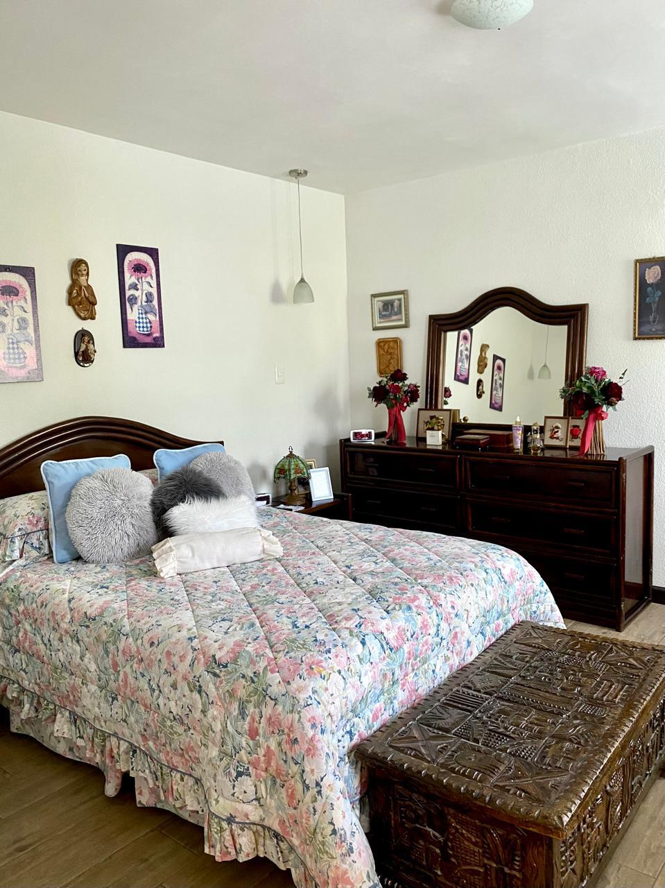 Venta de Casa o Casas, Terrenos, Propiedades, Apartamentos, Inmuebles en Guatemala, zona 11, zona 7, zona 2, zona 18, zona 16, Mixco, Carretera Al Salvador, Fraijanes, Santa Catarina Pinula, Antigua Guatemala, Villa Nueva, Villa Canales, San Miguel Petapa - Venta o Alquiler de Casas En Guatemala