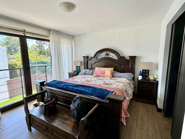 Venta de Casa o Casas, Terrenos, Propiedades, Apartamentos, Inmuebles en Guatemala, zona 11, zona 7, zona 2, zona 18, zona 16, Mixco, Carretera Al Salvador, Fraijanes, Santa Catarina Pinula, Antigua Guatemala, Villa Nueva, Villa Canales, San Miguel Petapa - Venta o Alquiler de Casas En Guatemala