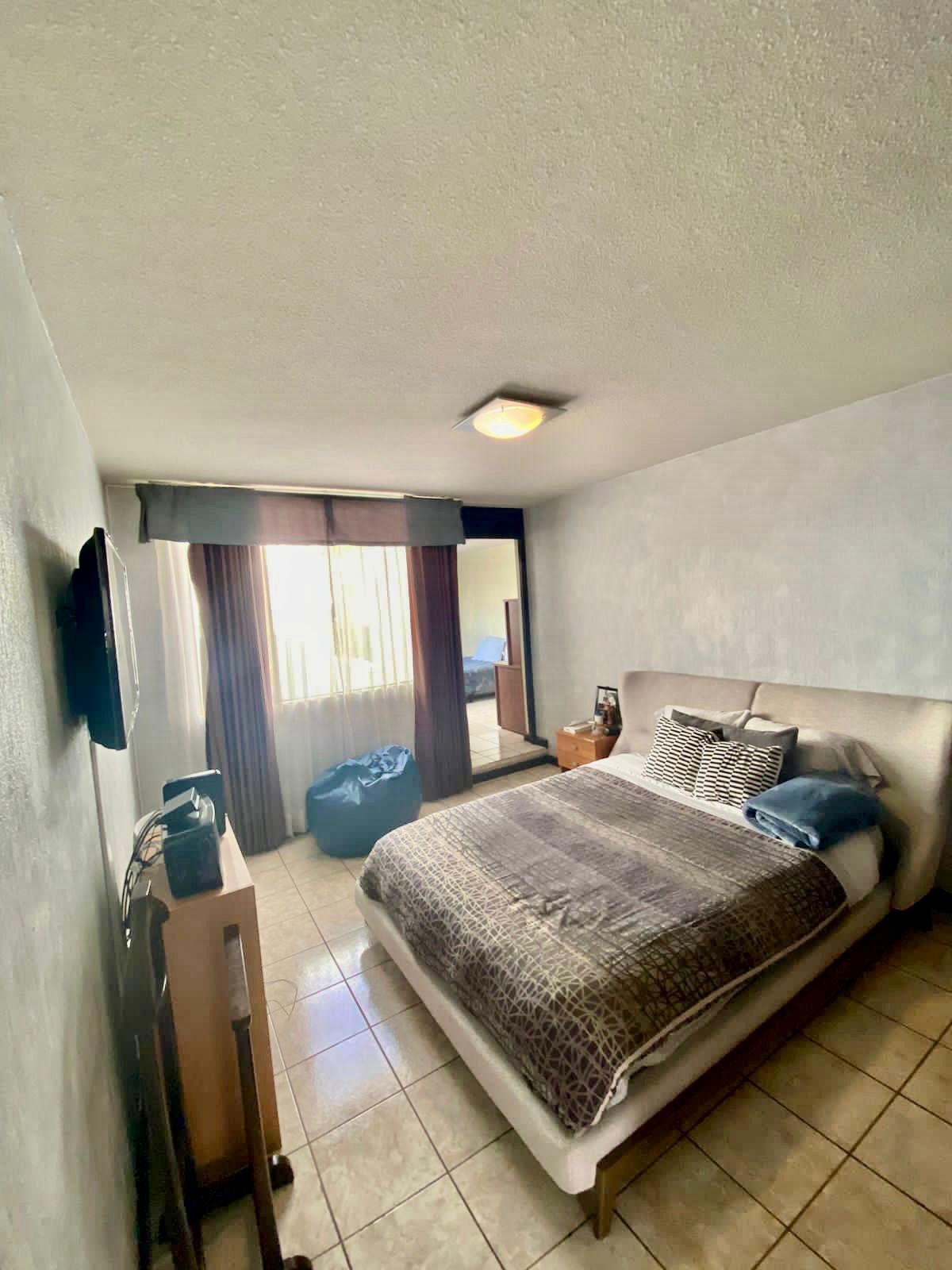 Venta de Casa o Casas, Terrenos, Propiedades, Apartamentos, Inmuebles en Guatemala, zona 11, zona 7, zona 2, zona 18, zona 16, Mixco, Carretera Al Salvador, Fraijanes, Santa Catarina Pinula, Antigua Guatemala, Villa Nueva, Villa Canales, San Miguel Petapa - Venta o Alquiler de Casas En Guatemala