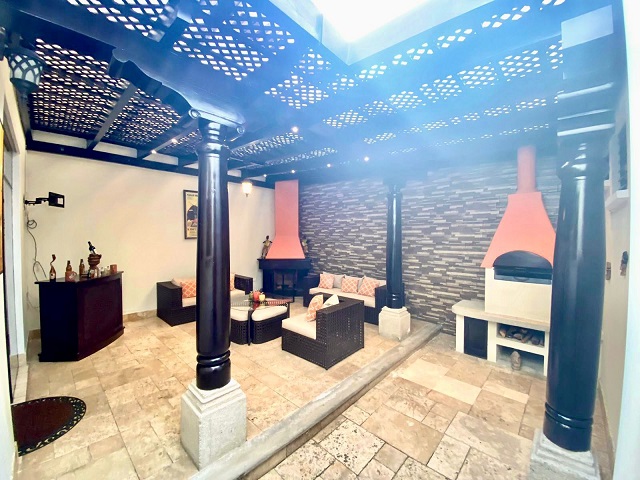 Venta de Casa o Casas, Terrenos, Propiedades, Apartamentos, Inmuebles en Guatemala, zona 11, zona 7, zona 2, zona 18, zona 16, Mixco, Carretera Al Salvador, Fraijanes, Santa Catarina Pinula, Antigua Guatemala, Villa Nueva, Villa Canales, San Miguel Petapa - Venta o Alquiler de Casas En Guatemala