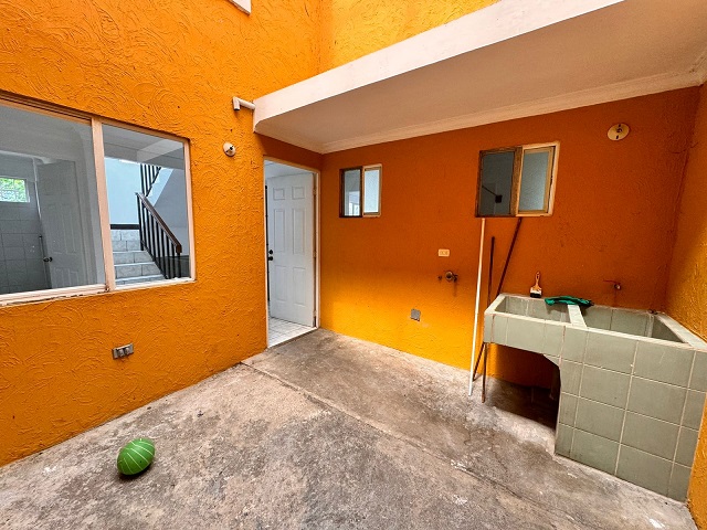 Venta de Casa o Casas, Terrenos, Propiedades, Apartamentos, Inmuebles en Guatemala, zona 11, zona 7, zona 2, zona 18, zona 16, Mixco, Carretera Al Salvador, Fraijanes, Santa Catarina Pinula, Antigua Guatemala, Villa Nueva, Villa Canales, San Miguel Petapa - Venta o Alquiler de Casas En Guatemala