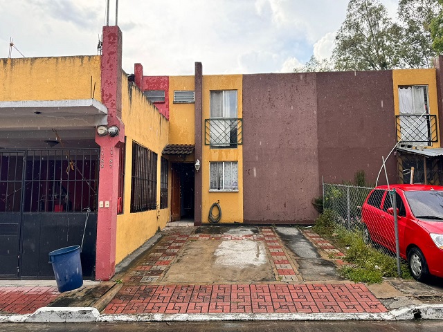 Venta de Casa o Casas, Terrenos, Propiedades, Apartamentos, Inmuebles en Guatemala, zona 11, zona 7, zona 2, zona 18, zona 16, Mixco, Carretera Al Salvador, Fraijanes, Santa Catarina Pinula, Antigua Guatemala, Villa Nueva, Villa Canales, San Miguel Petapa - Venta o Alquiler de Casas En Guatemala