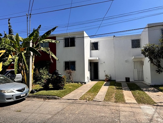 Venta de Casa o Casas, Terrenos, Propiedades, Apartamentos, Inmuebles en Guatemala, zona 11, zona 7, zona 2, zona 18, zona 16, Mixco, Carretera Al Salvador, Fraijanes, Santa Catarina Pinula, Antigua Guatemala, Villa Nueva, Villa Canales, San Miguel Petapa - Venta o Alquiler de Casas En Guatemala