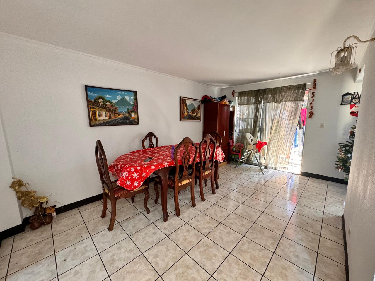 Venta de Casa o Casas, Terrenos, Propiedades, Apartamentos, Inmuebles en Guatemala, zona 11, zona 7, zona 2, zona 18, zona 16, Mixco, Carretera Al Salvador, Fraijanes, Santa Catarina Pinula, Antigua Guatemala, Villa Nueva, Villa Canales, San Miguel Petapa - Venta o Alquiler de Casas En Guatemala