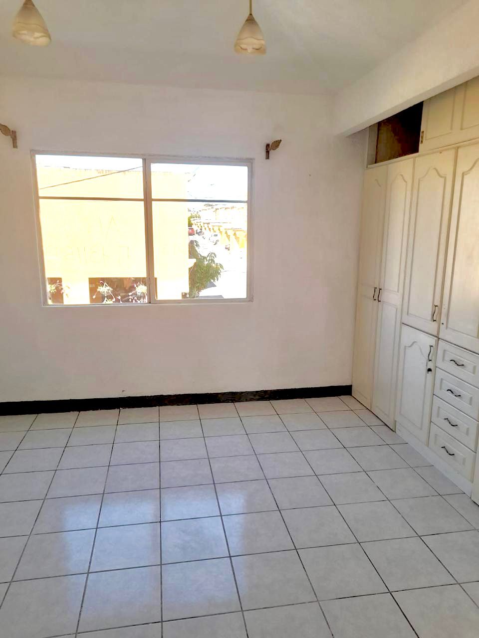 Venta de Casa o Casas, Terrenos, Propiedades, Apartamentos, Inmuebles en Guatemala, zona 11, zona 7, zona 2, zona 18, zona 16, Mixco, Carretera Al Salvador, Fraijanes, Santa Catarina Pinula, Antigua Guatemala, Villa Nueva, Villa Canales, San Miguel Petapa - Venta o Alquiler de Casas En Guatemala