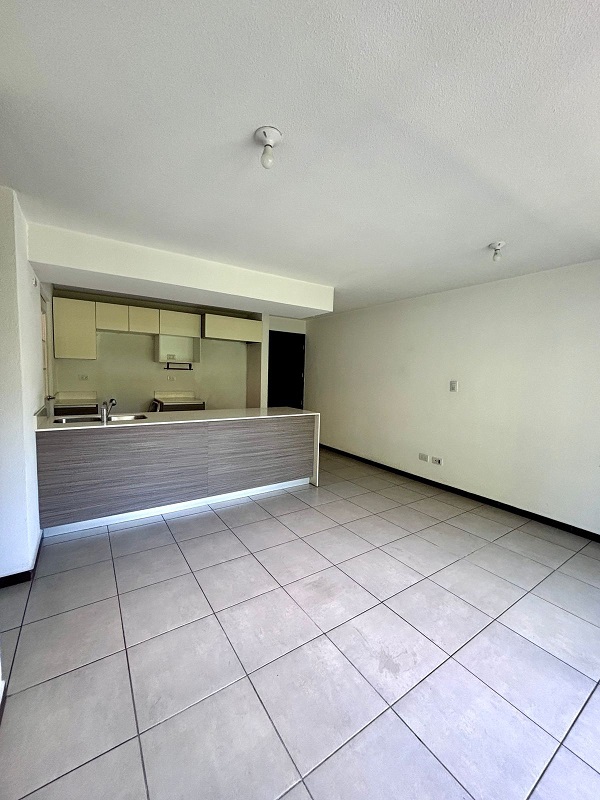 Venta de Casa o Casas, Terrenos, Propiedades, Apartamentos, Inmuebles en Guatemala, zona 11, zona 7, zona 2, zona 18, zona 16, Mixco, Carretera Al Salvador, Fraijanes, Santa Catarina Pinula, Antigua Guatemala, Villa Nueva, Villa Canales, San Miguel Petapa - Venta o Alquiler de Casas En Guatemala