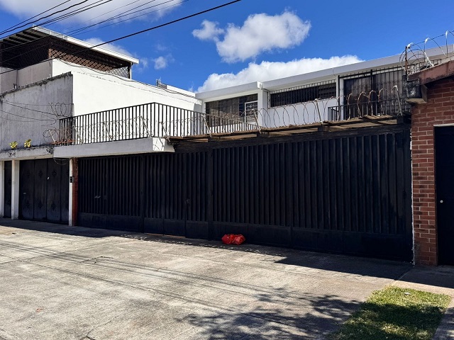 Venta de Casa o Casas, Terrenos, Propiedades, Apartamentos, Inmuebles en Guatemala, zona 11, zona 7, zona 2, zona 18, zona 16, Mixco, Carretera Al Salvador, Fraijanes, Santa Catarina Pinula, Antigua Guatemala, Villa Nueva, Villa Canales, San Miguel Petapa - Venta o Alquiler de Casas En Guatemala