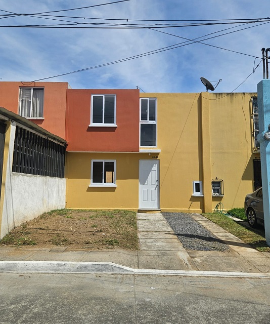 Venta de Casa o Casas, Terrenos, Propiedades, Apartamentos, Inmuebles en Guatemala, zona 11, zona 7, zona 2, zona 18, zona 16, Mixco, Carretera Al Salvador, Fraijanes, Santa Catarina Pinula, Antigua Guatemala, Villa Nueva, Villa Canales, San Miguel Petapa - Venta o Alquiler de Casas En Guatemala