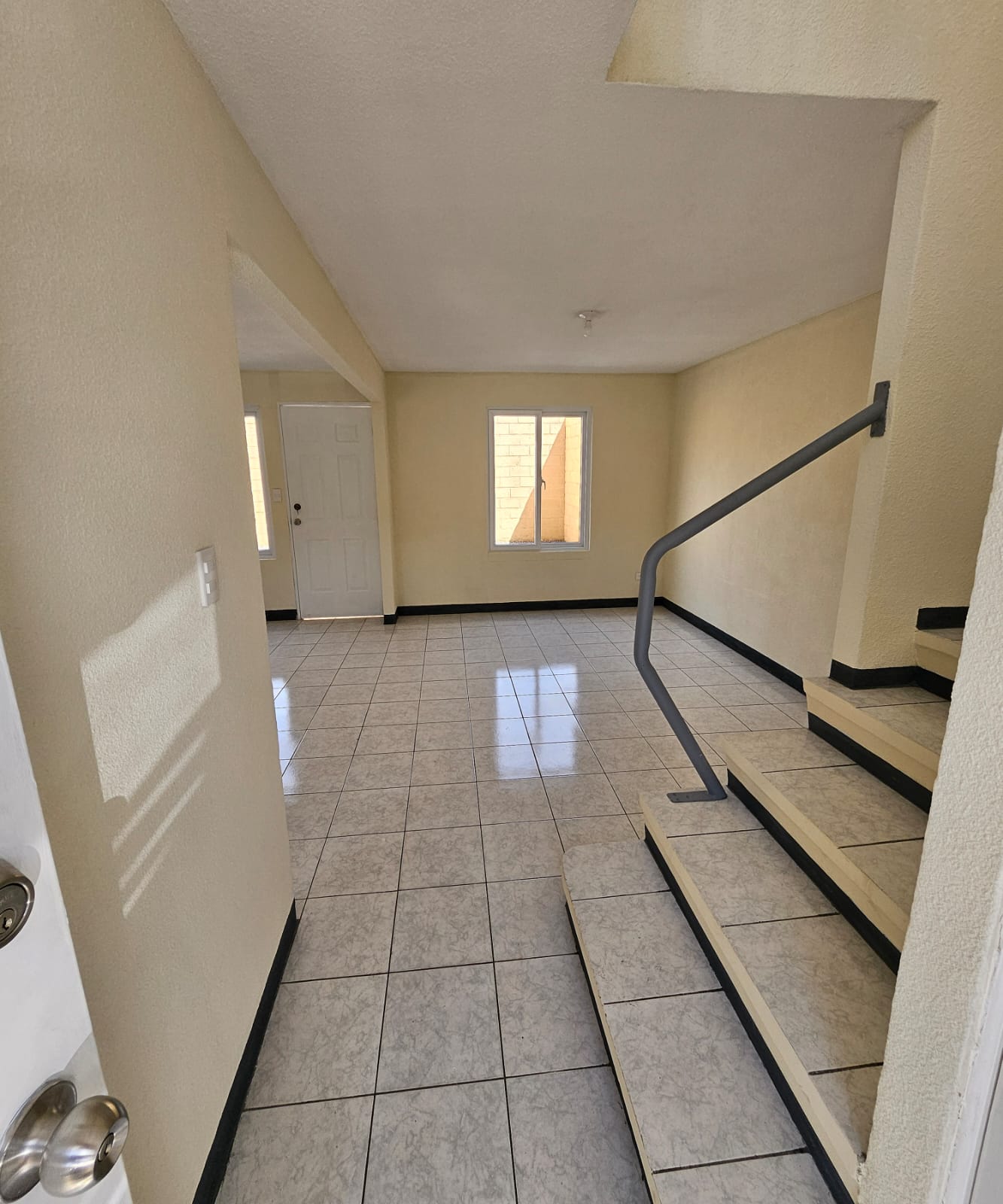 Venta de Casa o Casas, Terrenos, Propiedades, Apartamentos, Inmuebles en Guatemala, zona 11, zona 7, zona 2, zona 18, zona 16, Mixco, Carretera Al Salvador, Fraijanes, Santa Catarina Pinula, Antigua Guatemala, Villa Nueva, Villa Canales, San Miguel Petapa - Venta o Alquiler de Casas En Guatemala