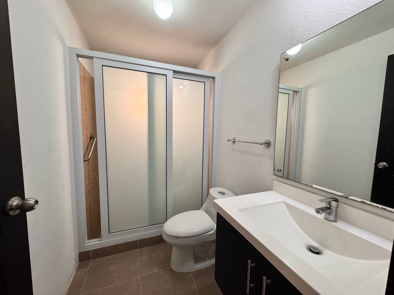 Venta de Casa o Casas, Terrenos, Propiedades, Apartamentos, Inmuebles en Guatemala, zona 11, zona 7, zona 2, zona 18, zona 16, Mixco, Carretera Al Salvador, Fraijanes, Santa Catarina Pinula, Antigua Guatemala, Villa Nueva, Villa Canales, San Miguel Petapa - Venta o Alquiler de Casas En Guatemala